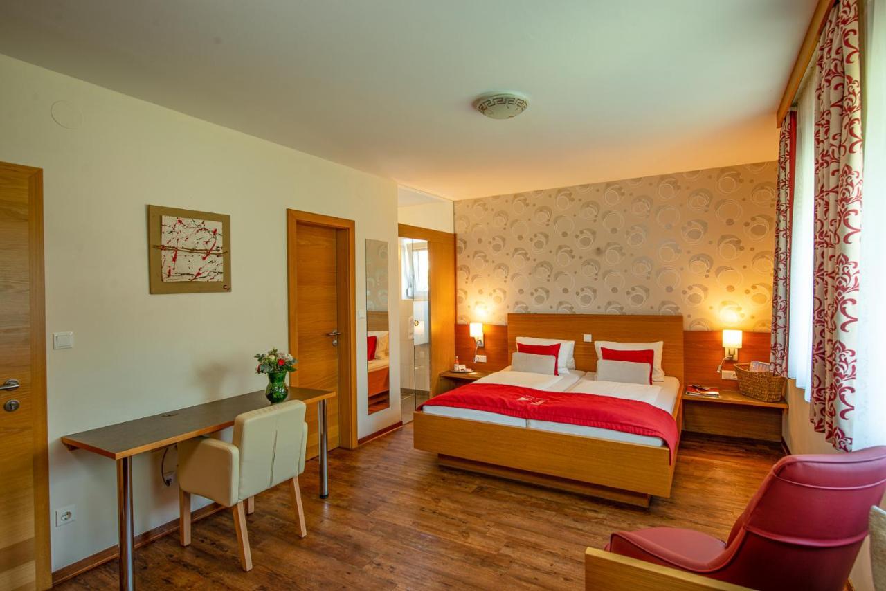 Hotel Garni Weinquadrat Weissenkirchen in der Wachau Exterior foto