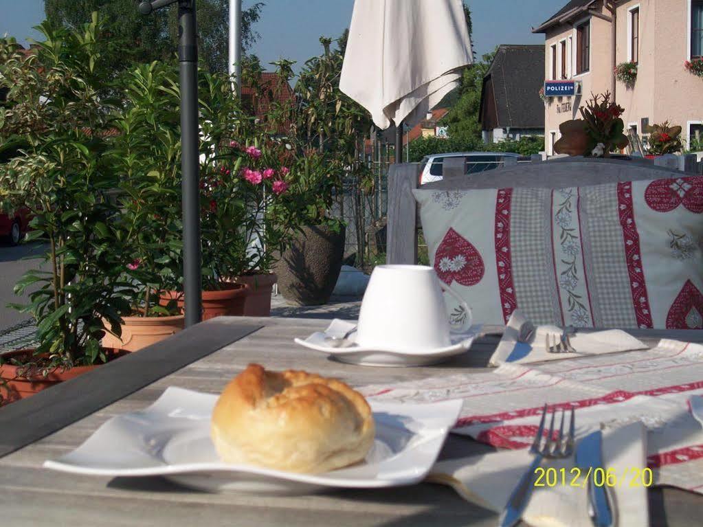 Hotel Garni Weinquadrat Weissenkirchen in der Wachau Exterior foto